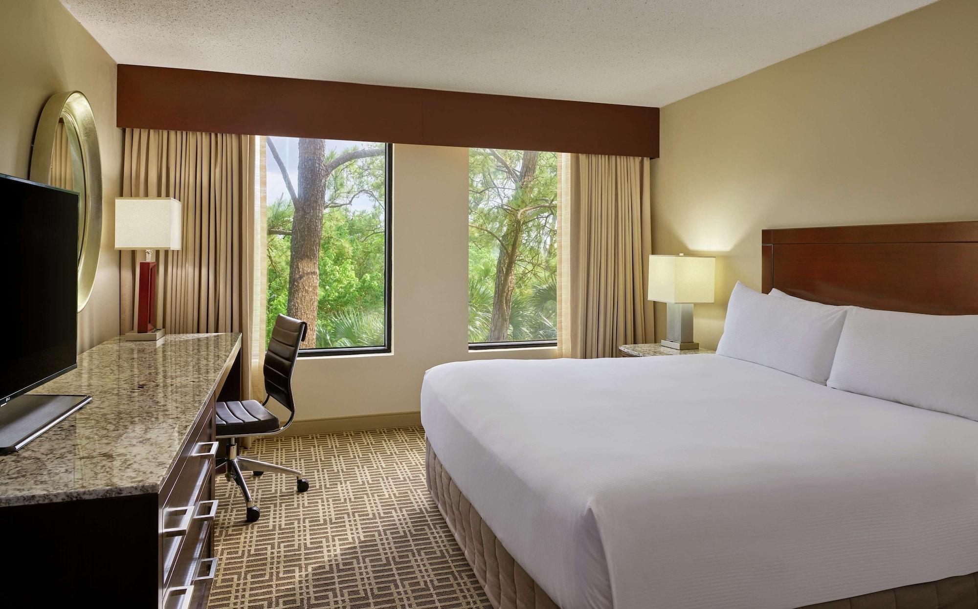 Doubletree By Hilton Intercontinental Airport Hotel 3*