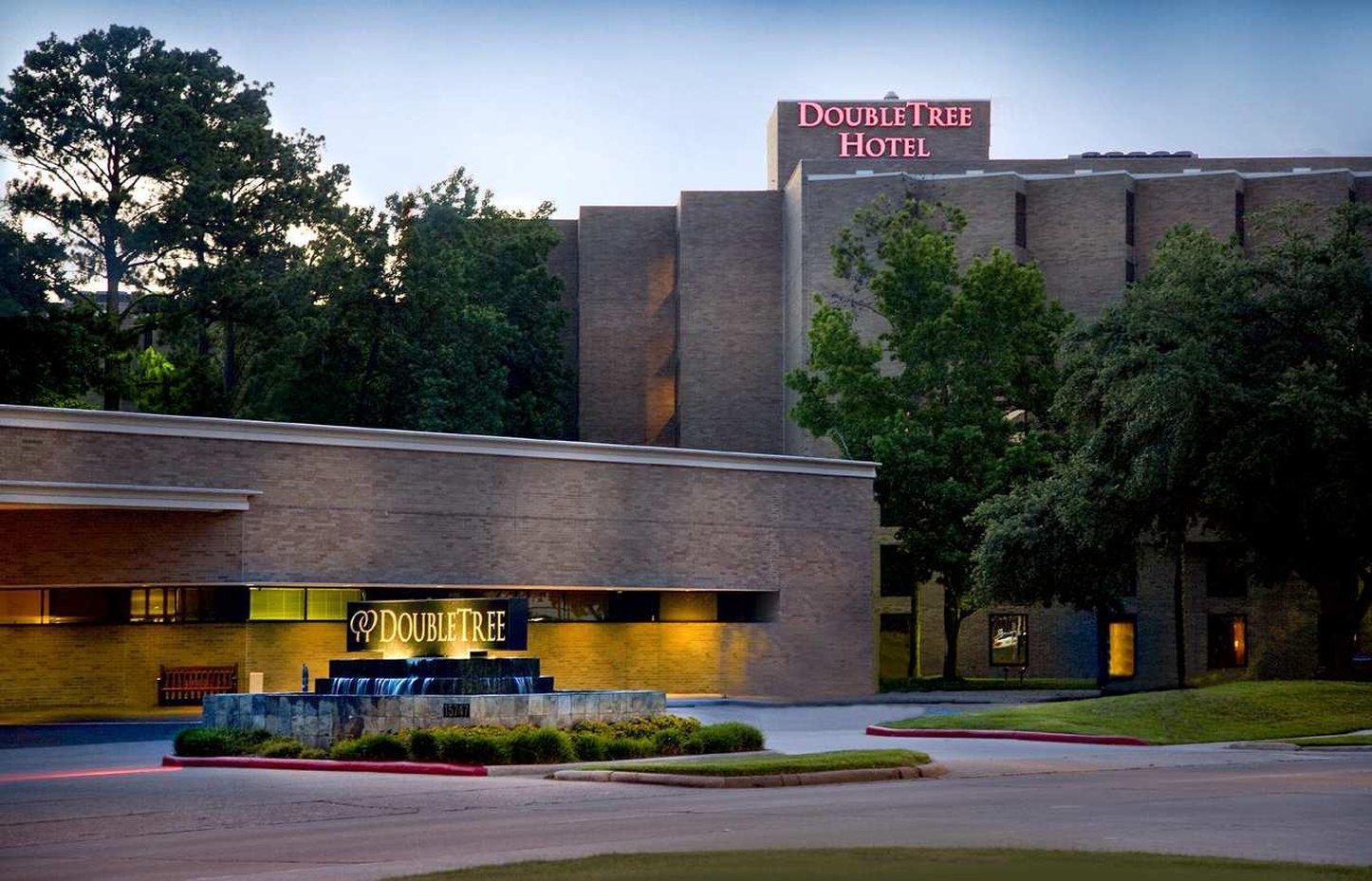 Doubletree By Hilton Intercontinental Airport Hotel 3*