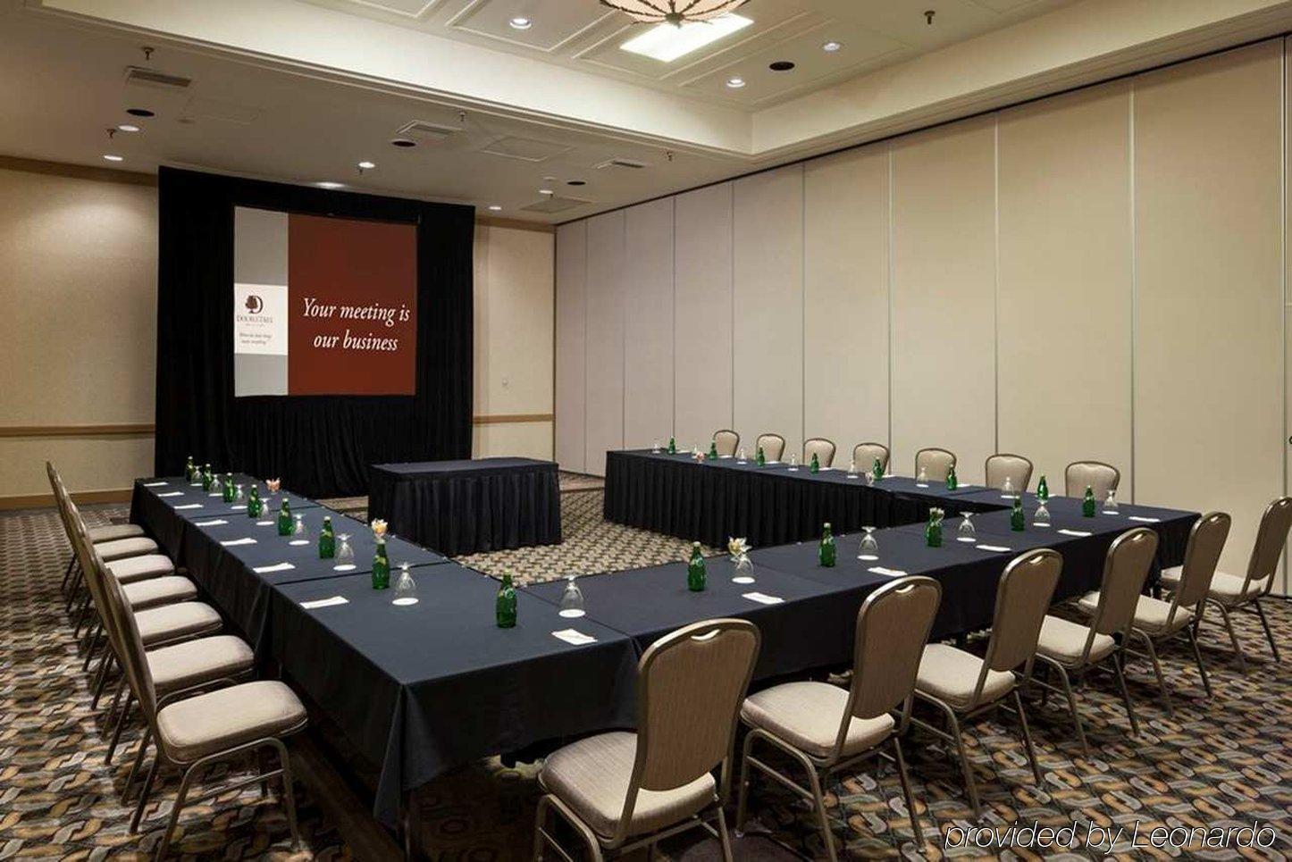 Hotel Doubletree By Hilton Intercontinental Airport 3*